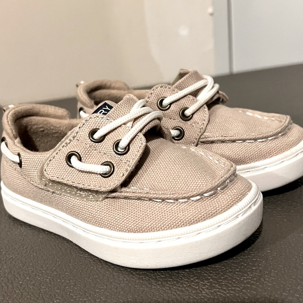 Sperry toddler shoes size 6t